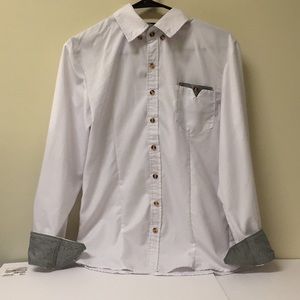 Mens white shirt Small + checker embellishments